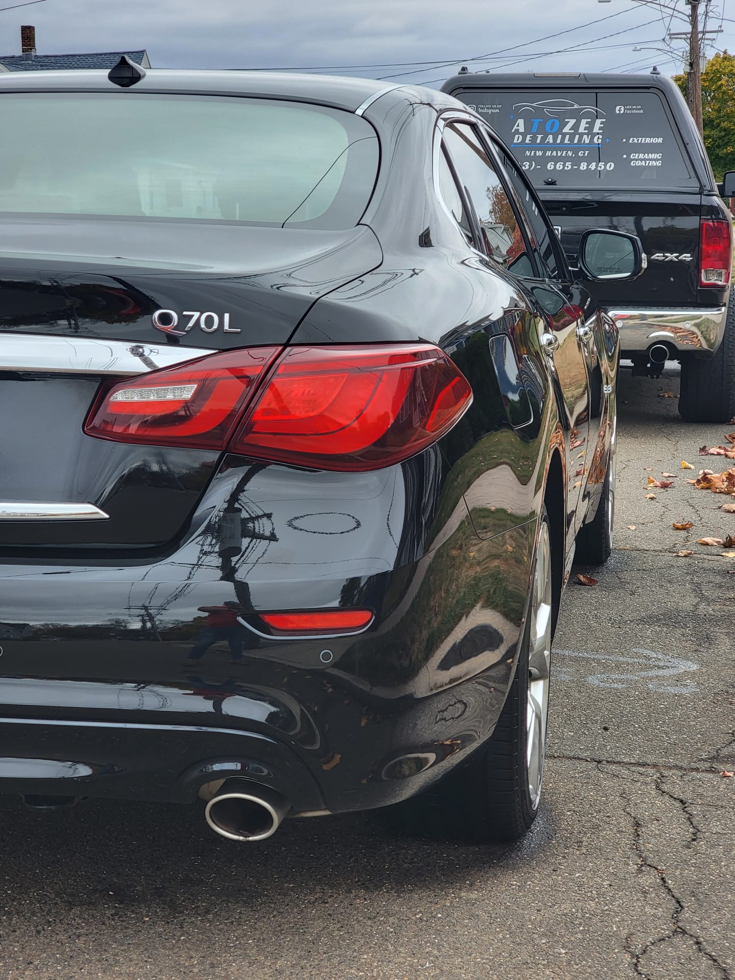 Infiniti Paint correction Ceramic coating 10 year old paint shiny Gloss Protected paint